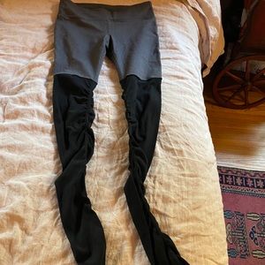 ALO GODDESS LEGGINGS LARGE